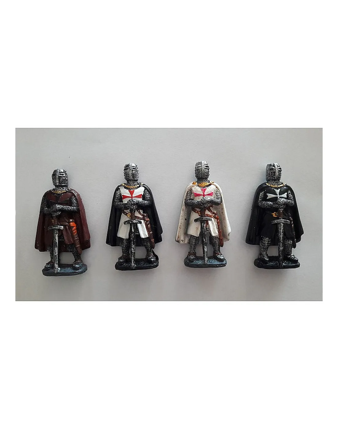 Set de 12 imanes con Caballeros Templarios (7 cm.)