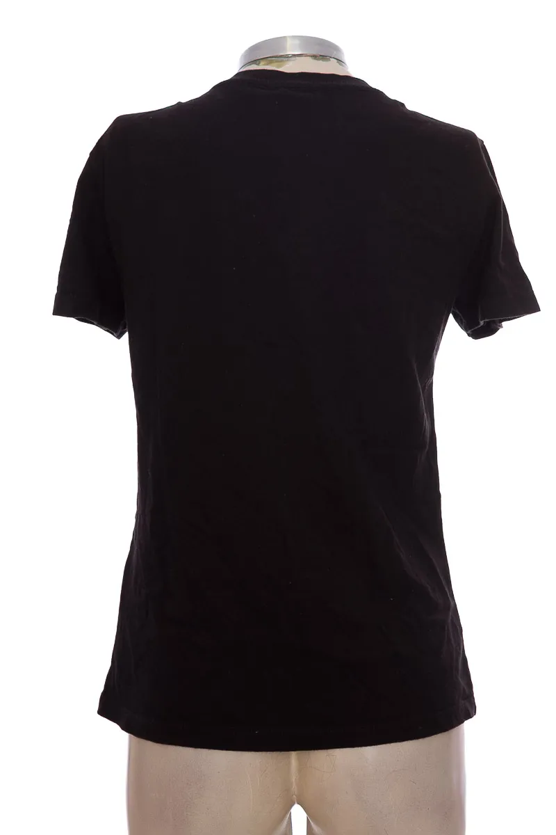 Top / Camiseta color Negro - People